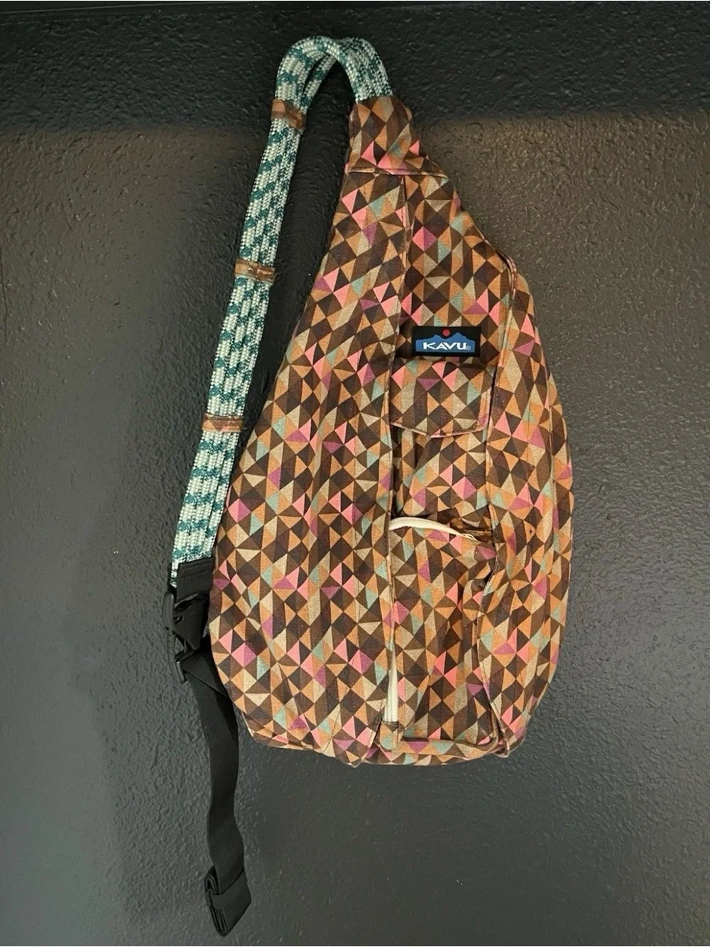 KAVU Rope Sling Bag Crossbody Unisex Backpack Geometric Hiking